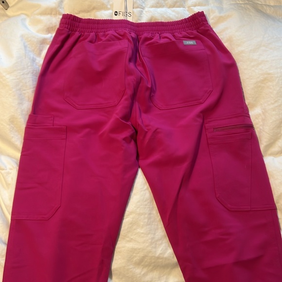 Figs Women's Yola Skinny Scrub Pants Raspberry Sorbet - Picture 4 of 4